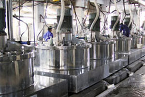 平板式刮刀下卸料全自動離心機哪家好？